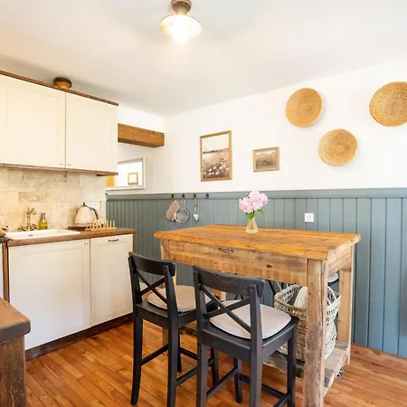 Olga & Ludvik Country * Podbrdo