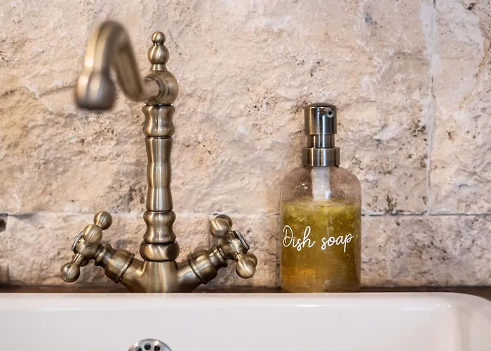 Olga & Ludvik Country