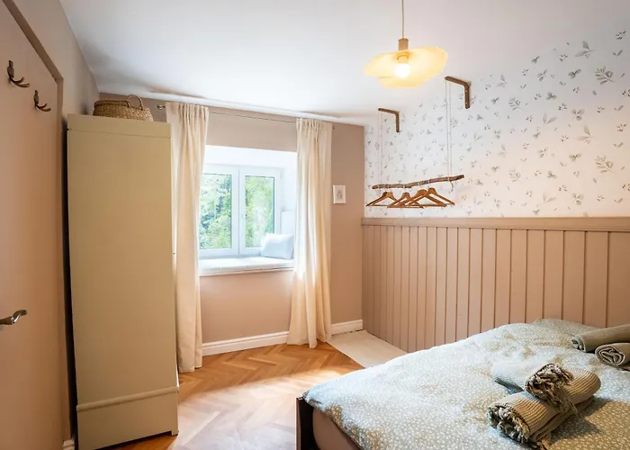 Olga & Ludvik Country شقة